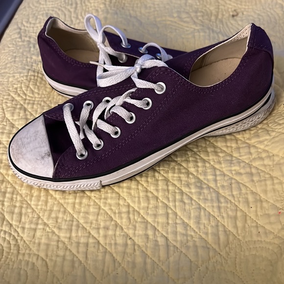 Purple converse Chuck Taylor’s size 8 - Picture 4 of 6